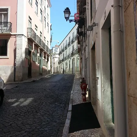 Cozy 1st Floor Flat Chiado District With Balconies And Ac 19th Century Building *