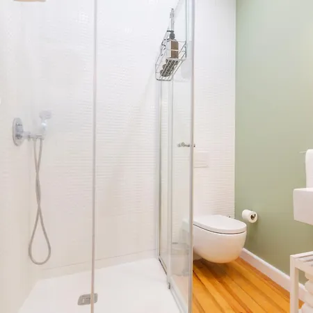 Cozy 1st Floor Flat Chiado District With Balconies And Ac 19th Century Building Apartmán Lisboa