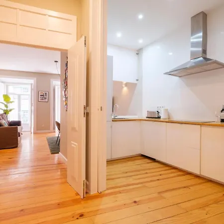 Cozy 1st Floor Flat Chiado District With Balconies And Ac 19th Century Building Apartmán Lisboa