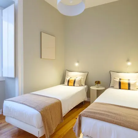 Cozy 1st Floor Flat Chiado District With Balconies And Ac 19th Century Building Apartmán *