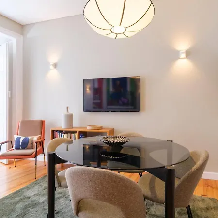Apartmán Cozy 1st Floor Flat Chiado District With Balconies And Ac 19th Century Building