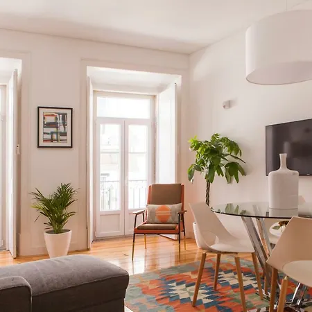 Apartment Cozy 1st Floor Flat Chiado District With Balconies And Ac 19th Century Building Lisbon