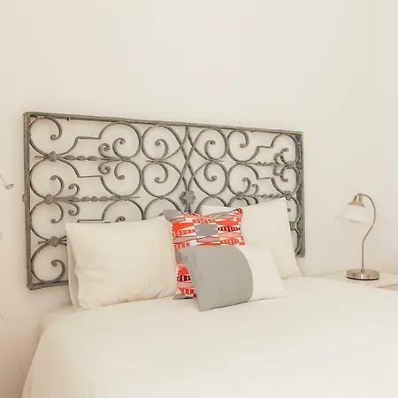 Appartamento Cozy 1st Floor Flat Chiado District With Balconies And Ac 19th Century Building